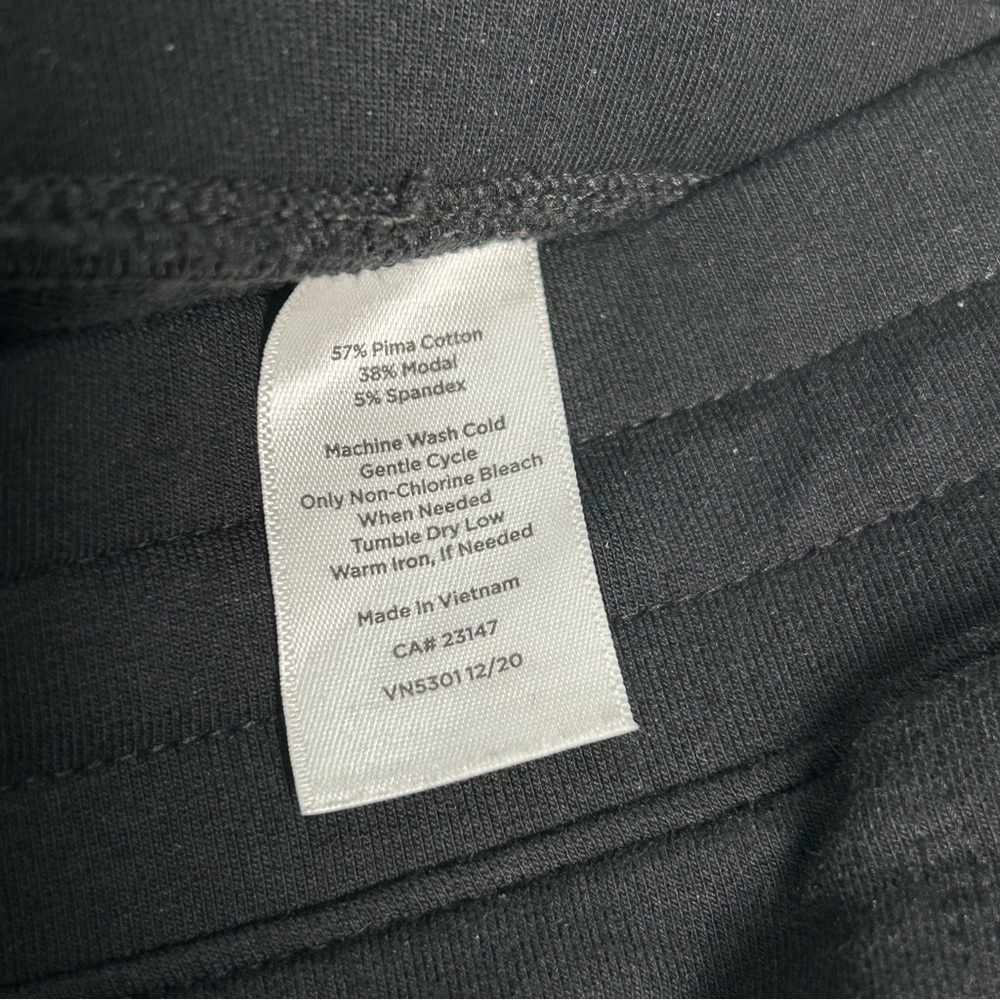 T by Talbots Black Capris Joggers Pockets Drawstring Waist NWOT - Picture 5 of 10